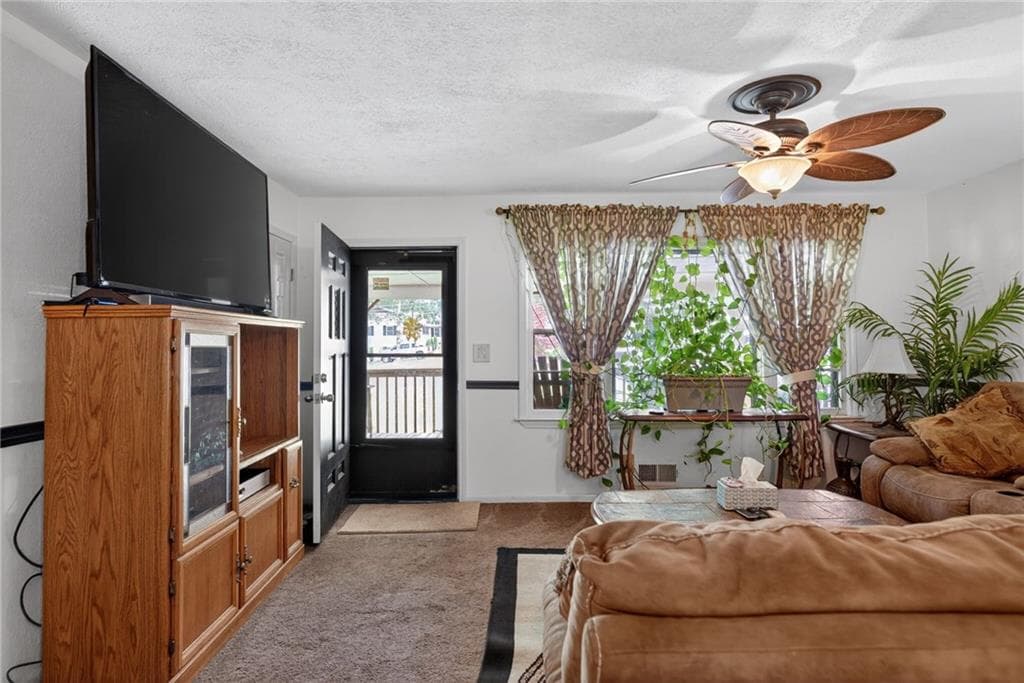 3 bedroom, 2 bathroom, 1,312 sq ft single family residence for sale at 3092 Hicks Road, Marietta, GA 30060 — photo 5