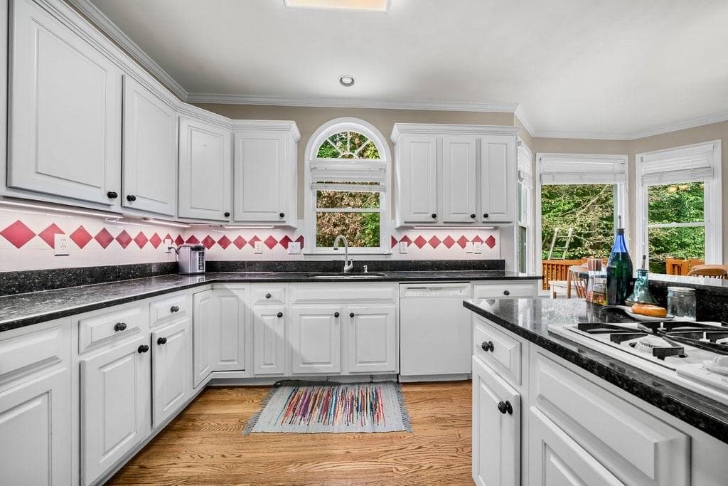 6 bedroom, 4 bathroom, 4,504 sq ft single family residence for sale at 3957 Bellingrath Main, Kennesaw, GA 30144 — photo 10
