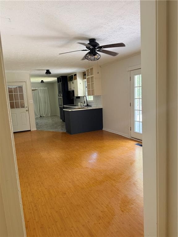3 bedroom, 2 bathroom, 1,486 sq ft single family residence for rent at 4471 Parkview Drive, Lithia Springs, GA 30122 for $1,850 a month — photo 4