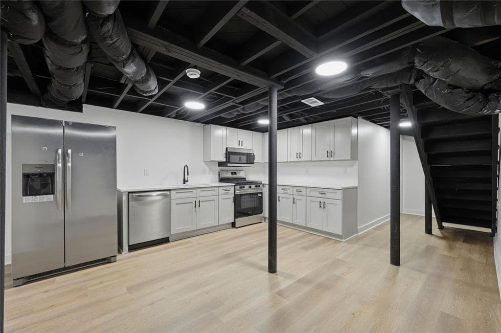3 bedroom, 1 bathroom, 3,000 sq ft other for rent at 1242 Centra Villa Drive Basement, Atlanta, GA 30311 for $1,500 a month — photo 2