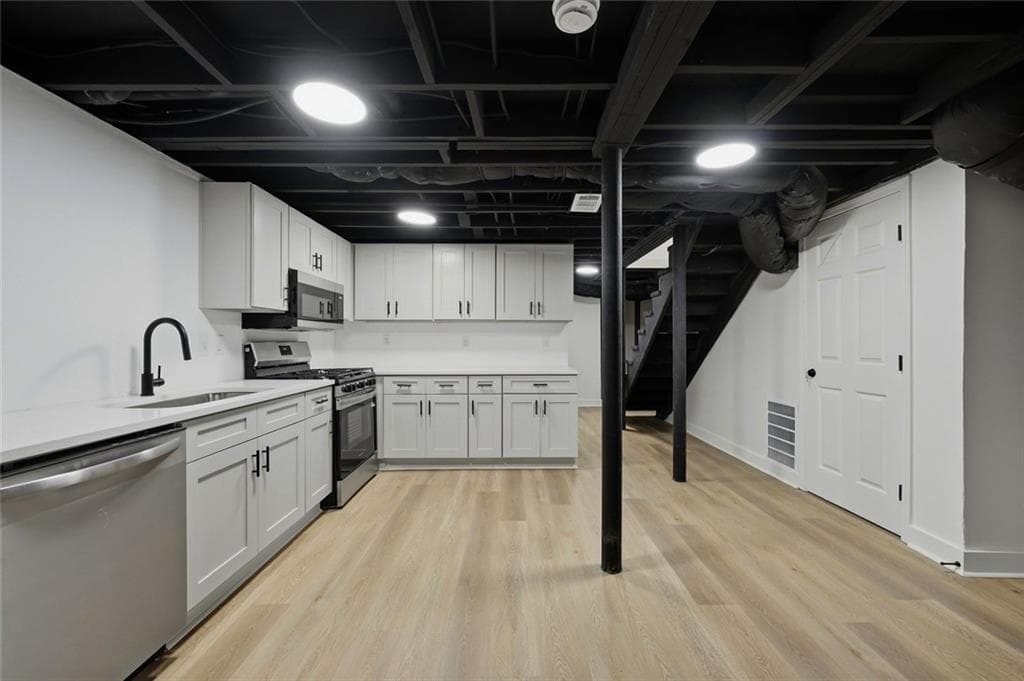 3 bedroom, 1 bathroom, 3,000 sq ft other for rent at 1242 Centra Villa Drive Basement, Atlanta, GA 30311 for $1,500 a month — photo 3