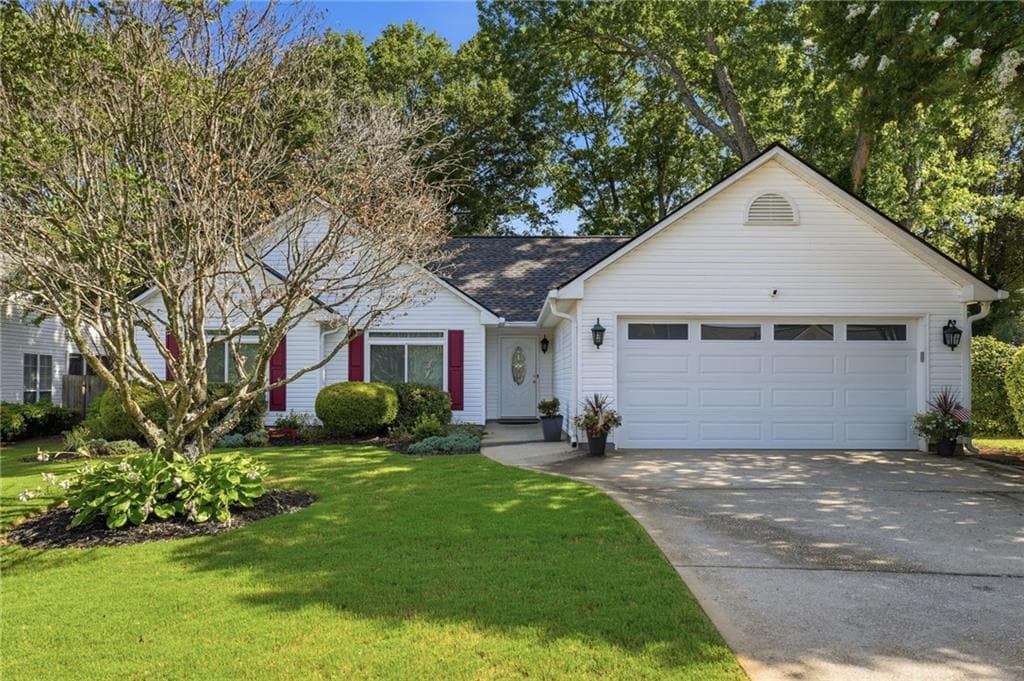 3 bedroom, 2 bathroom, 1,449 sq ft single family residence for sale at 584 Fernstone Trail, Lawrenceville, GA 30046 — photo 2