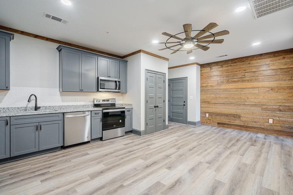 3 bedroom, 4 bathroom, 1,235 sq ft condominium for sale at 34 Depot Unit 21 Street, Hartwell, GA 30643 — photo 5
