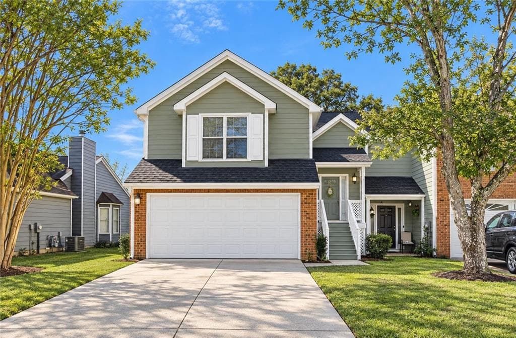 3 bedroom, 3 bathroom, 2,140 sq ft townhouse for sale at 7953 Woodlake Drive, Riverdale, GA 30274