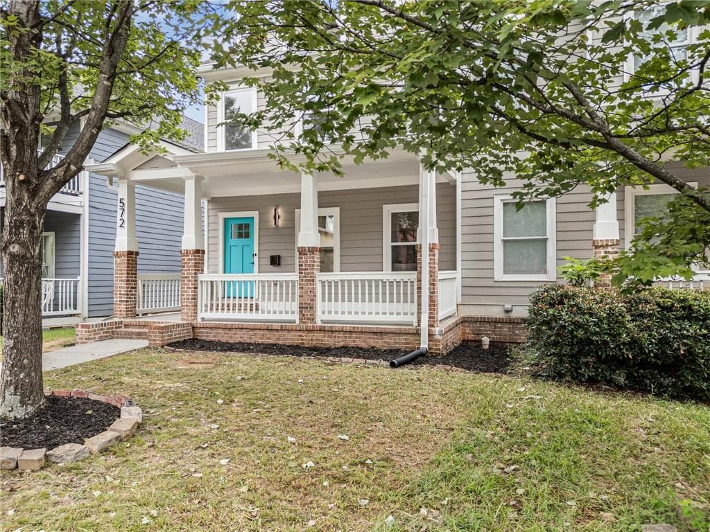 4 bedroom, 3 bathroom, 1,584 sq ft single family residence for sale at 572 Formwalt Street, Atlanta, GA 30312 — photo 4