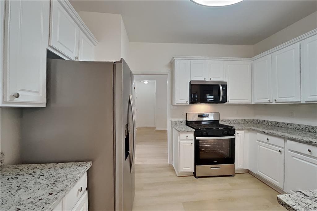 3 bedroom, 3 bathroom, 2,255 sq ft single family residence for rent at 2012 Grove Park Court, Marietta, GA 30062 for $2,645 a month — photo 5