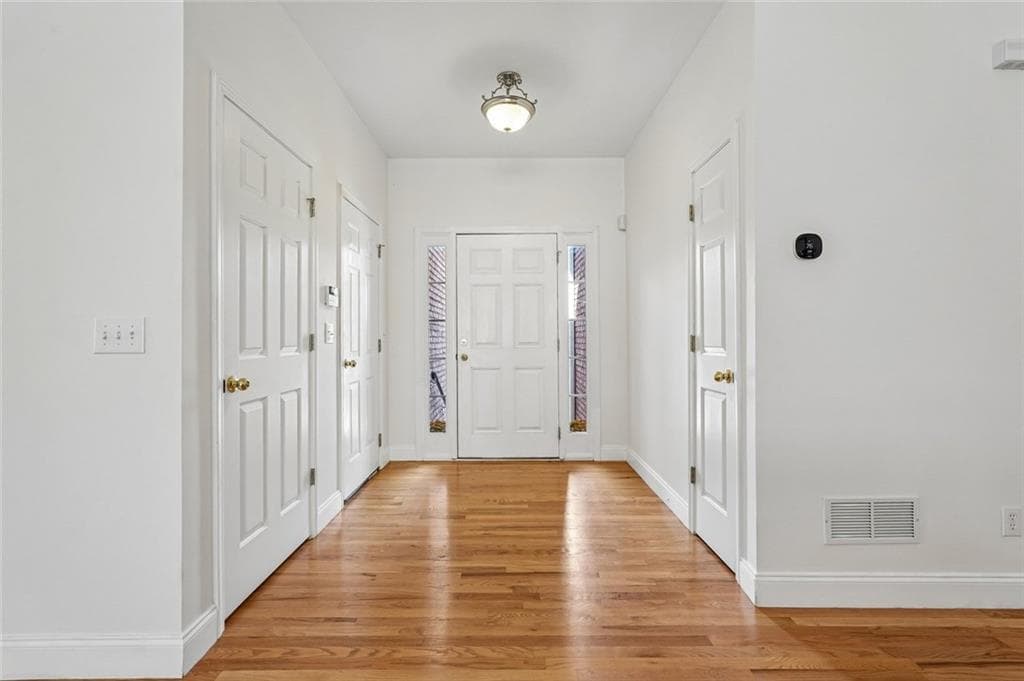 4 bedroom, 3 bathroom, 4,009 sq ft single family residence for sale at 4925 Woodbend Drive, Acworth, GA 30101 — photo 5