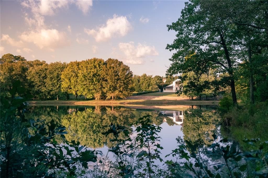 5 bedroom, 7 bathroom, 4,816 sq ft single family residence for sale at 2182 Prospect Road, Lawrenceville, GA 30043 — photo 6