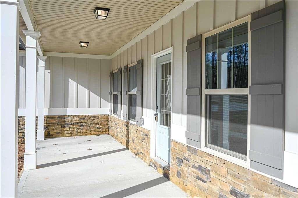 4 bedroom, 3 bathroom, 2,182 sq ft single family residence for sale at 6095 Crowley Drive, Douglasville, GA 30135 — photo 5