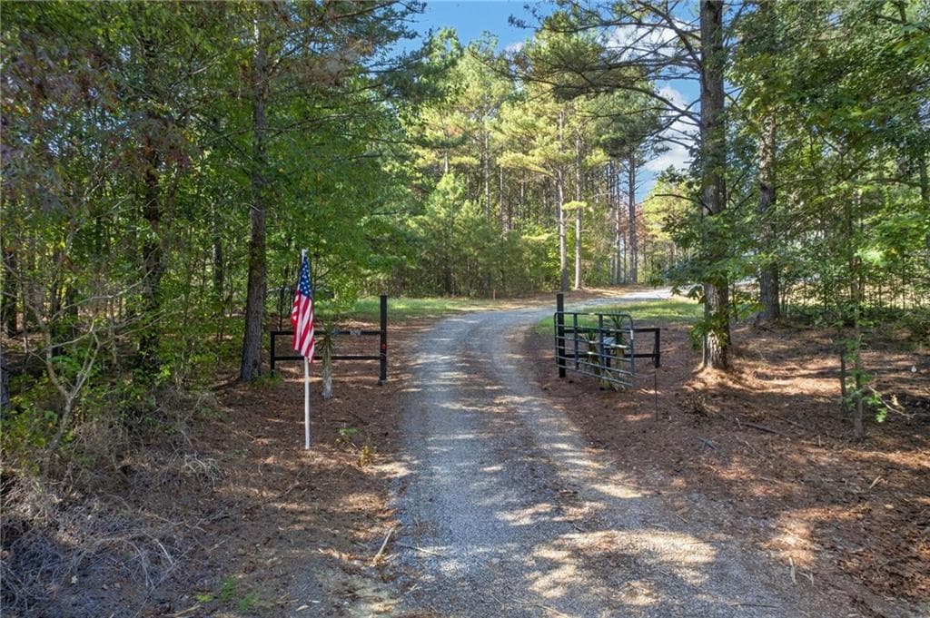 4 bedroom, 2 bathroom, 1,733 sq ft single family residence for sale at 410 PLEASANT HILL Road, Rockmart, GA 30153 — photo 6