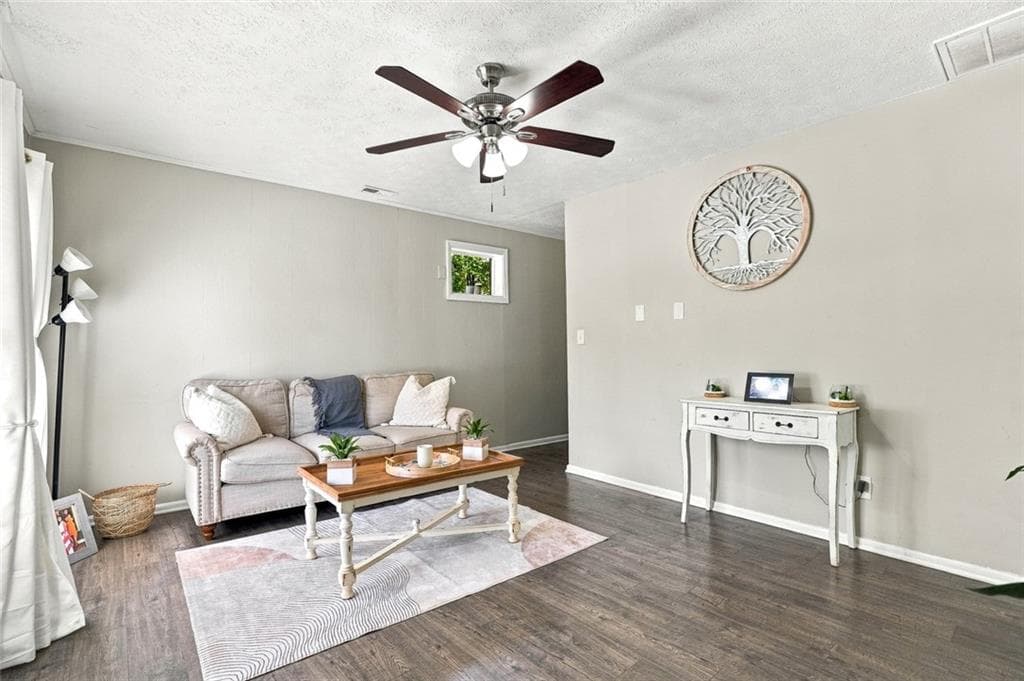 3 bedroom, 2 bathroom, 1,054 sq ft single family residence for sale at 8570 Kennesaw Court, Jonesboro, GA 30238 — photo 3