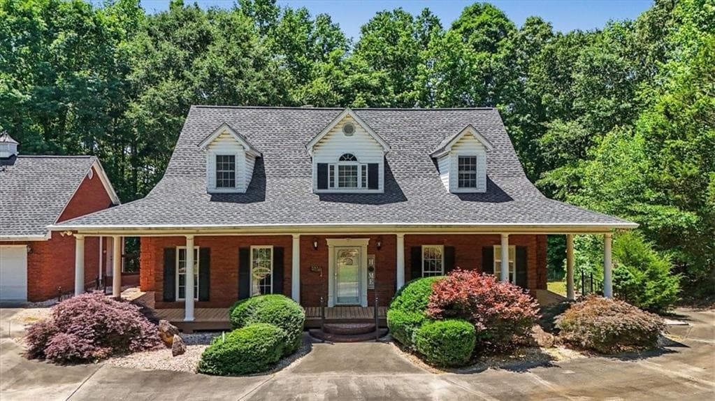 3 bedroom, 4 bathroom, 3,558 sq ft single family residence for sale at 1136 Cole Lake Road, Dallas, GA 30157