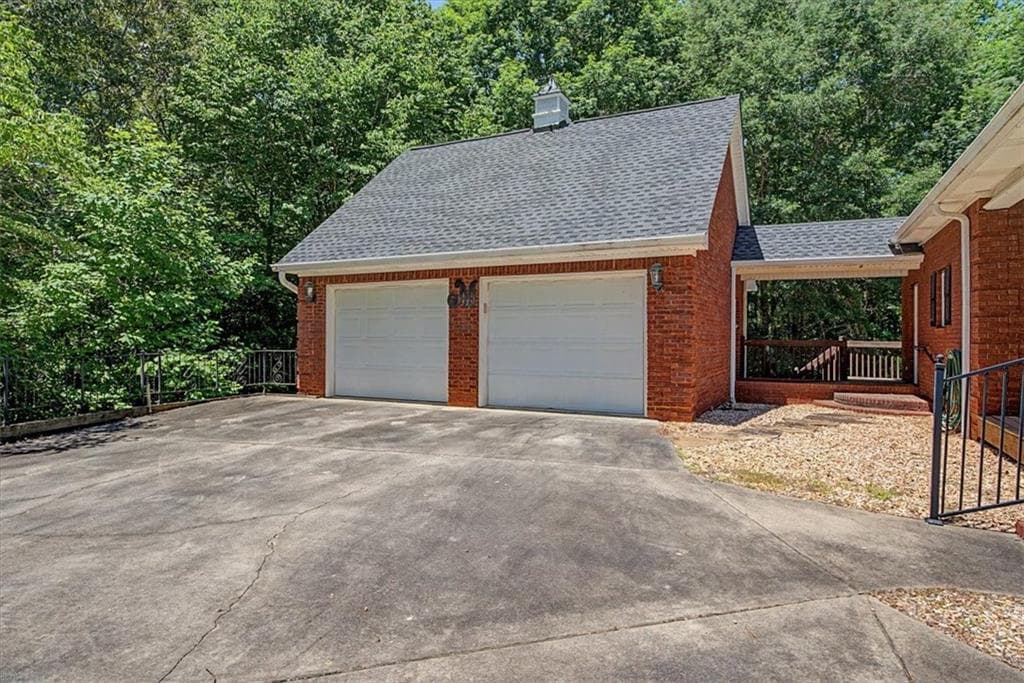 3 bedroom, 4 bathroom, 3,558 sq ft single family residence for sale at 1136 Cole Lake Road, Dallas, GA 30157 — photo 4