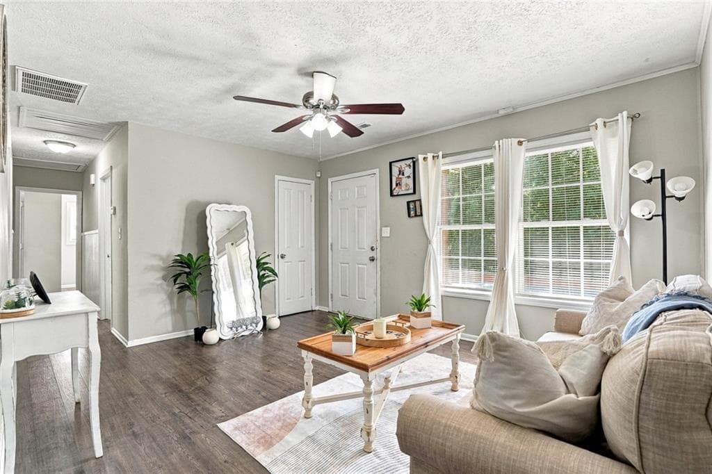 3 bedroom, 2 bathroom, 1,054 sq ft single family residence for sale at 8570 Kennesaw Court, Jonesboro, GA 30238 — photo 4