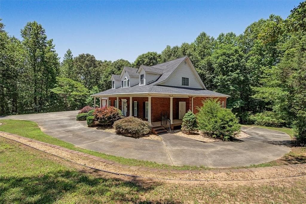 3 bedroom, 4 bathroom, 3,558 sq ft single family residence for sale at 1136 Cole Lake Road, Dallas, GA 30157 — photo 9
