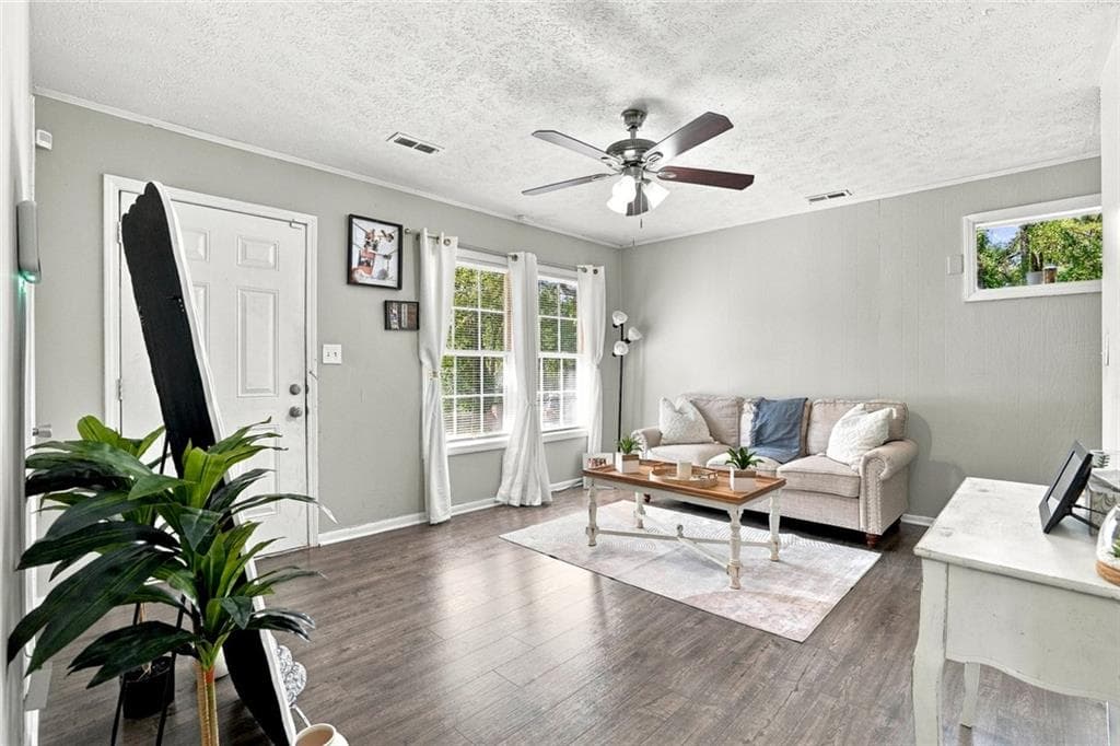 3 bedroom, 2 bathroom, 1,054 sq ft single family residence for sale at 8570 Kennesaw Court, Jonesboro, GA 30238 — photo 5