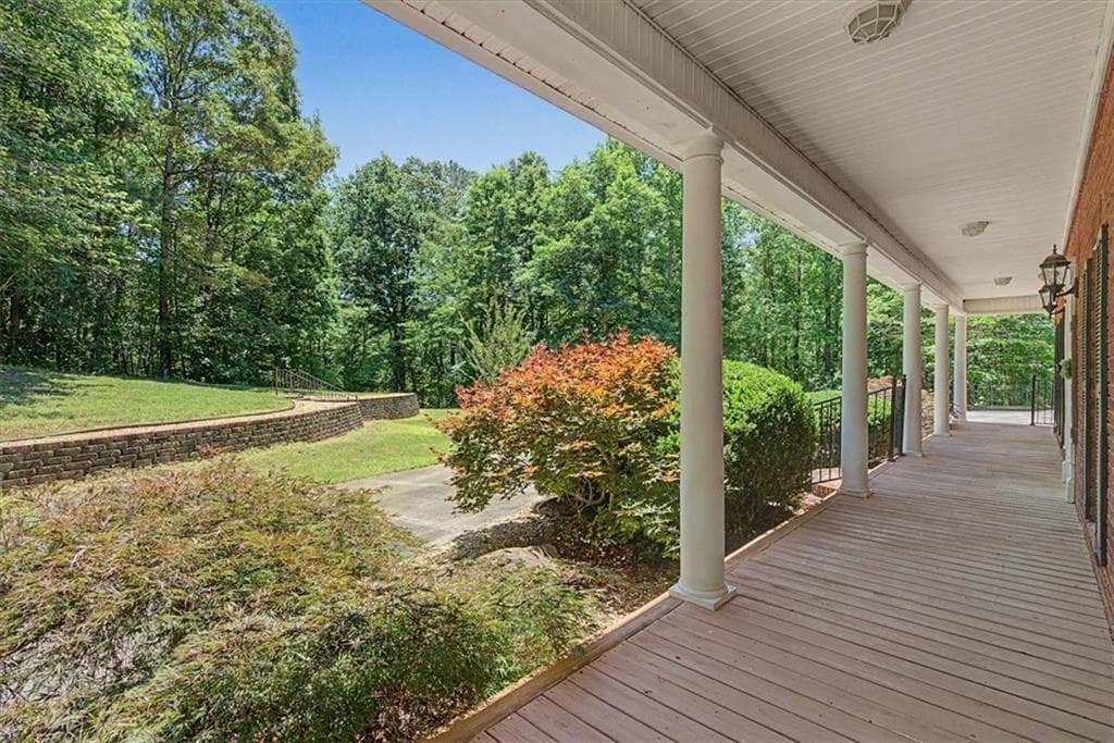 3 bedroom, 4 bathroom, 3,558 sq ft single family residence for sale at 1136 Cole Lake Road, Dallas, GA 30157 — photo 10