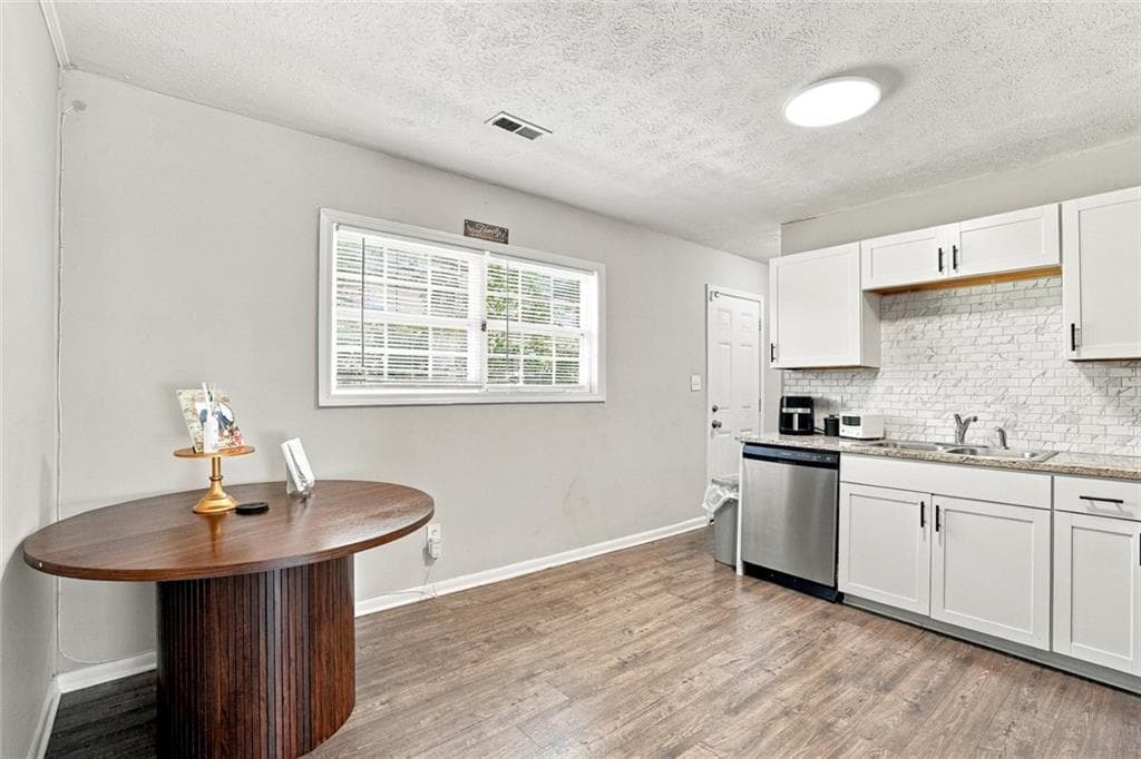 3 bedroom, 2 bathroom, 1,054 sq ft single family residence for sale at 8570 Kennesaw Court, Jonesboro, GA 30238 — photo 8