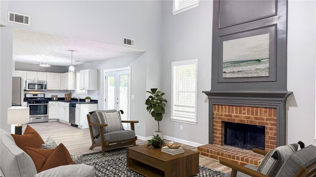 3 bedroom, 3 bathroom, 1,664 sq ft single family residence for sale at 1195 Winthrope Chase Drive, Alpharetta, GA 30009 — photo 9