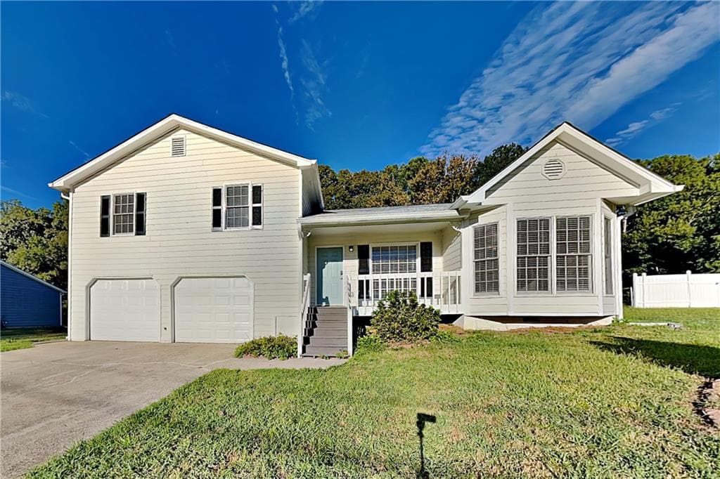 3 bedroom, 2 bathroom, 1,426 sq ft single family residence for rent at 297 Graison Lane, Dallas, GA 30157 for $1,840 a month