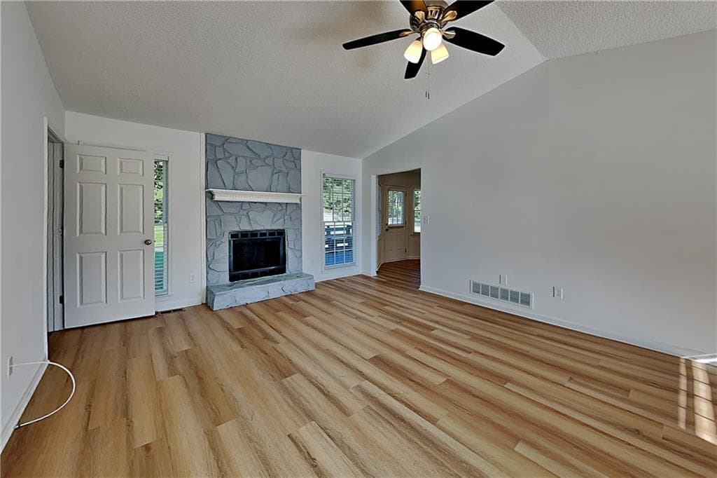3 bedroom, 2 bathroom, 1,426 sq ft single family residence for rent at 297 Graison Lane, Dallas, GA 30157 for $1,840 a month — photo 2