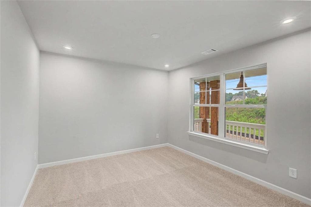 4 bedroom, 3 bathroom, 2,301 sq ft single family residence for sale at 3351 Forest Green Drive, Douglasville, GA 30135 — photo 7