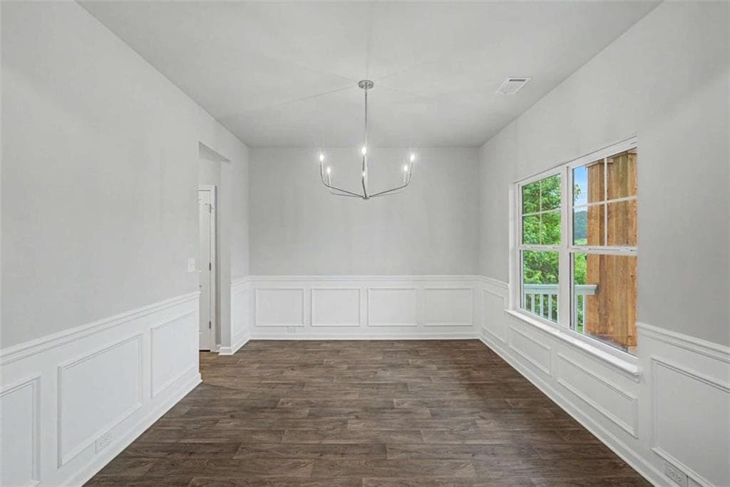 4 bedroom, 3 bathroom, 2,301 sq ft single family residence for sale at 3351 Forest Green Drive, Douglasville, GA 30135 — photo 8