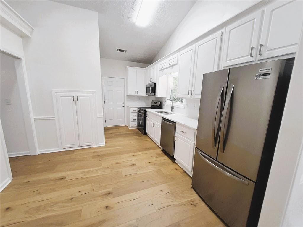 3 bedroom, 2 bathroom, 1,632 sq ft single family residence for sale at 45 Crooked Creek Court, Covington, GA 30016 — photo 6