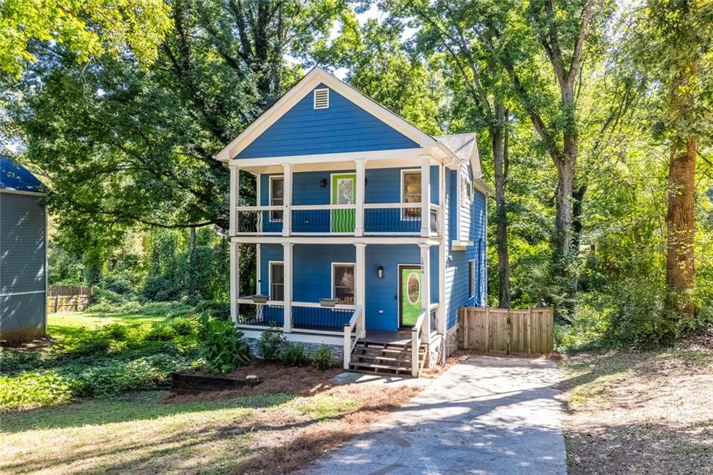 3 bedroom, 3 bathroom, 1,708 sq ft single family residence for sale at 1888 Joseph E Boone Boulevard, Atlanta, GA 30314