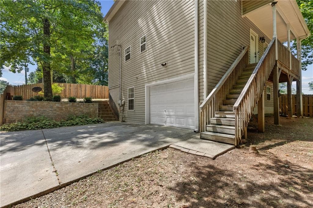 3 bedroom, 3 bathroom, 1,624 sq ft single family residence for sale at 2810 Imperial Drive, Cumming, GA 30041 — photo 2