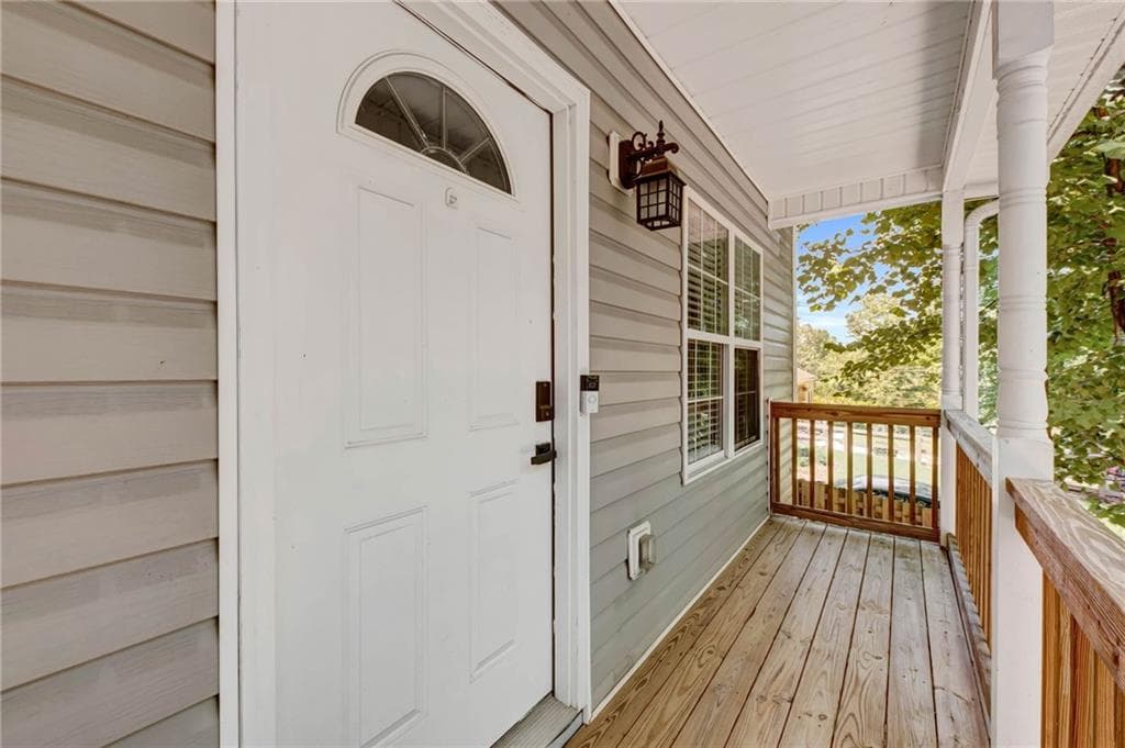 3 bedroom, 3 bathroom, 1,624 sq ft single family residence for sale at 2810 Imperial Drive, Cumming, GA 30041 — photo 3