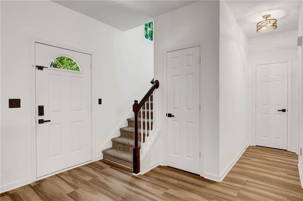 3 bedroom, 3 bathroom, 1,624 sq ft single family residence for sale at 2810 Imperial Drive, Cumming, GA 30041 — photo 4