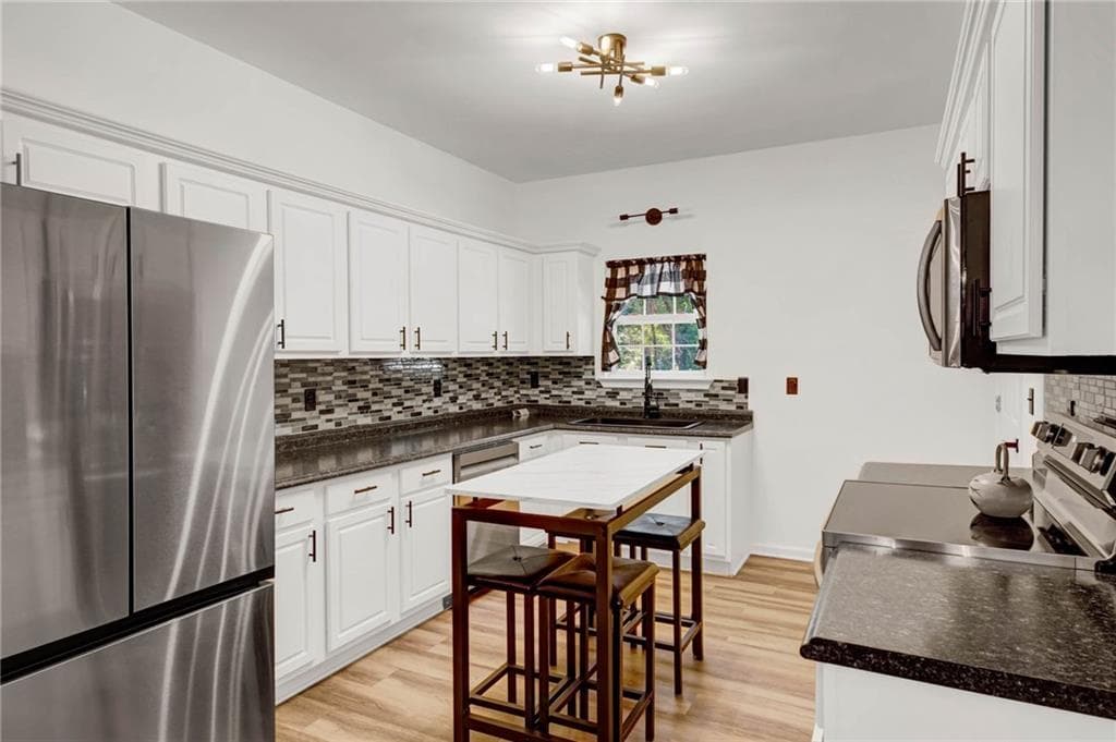 3 bedroom, 3 bathroom, 1,624 sq ft single family residence for sale at 2810 Imperial Drive, Cumming, GA 30041 — photo 8
