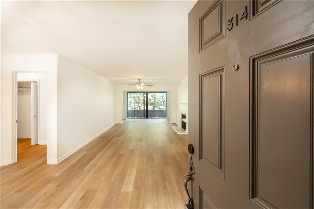 2 bedroom, 2 bathroom, 1,224 sq ft condominium for sale at 1314 Highland Bluff, Atlanta, GA 30339 — photo 3