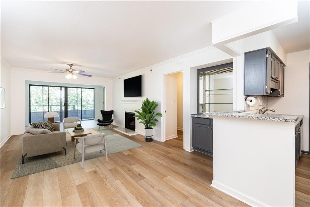 2 bedroom, 2 bathroom, 1,224 sq ft condominium for sale at 1314 Highland Bluff, Atlanta, GA 30339 — photo 4