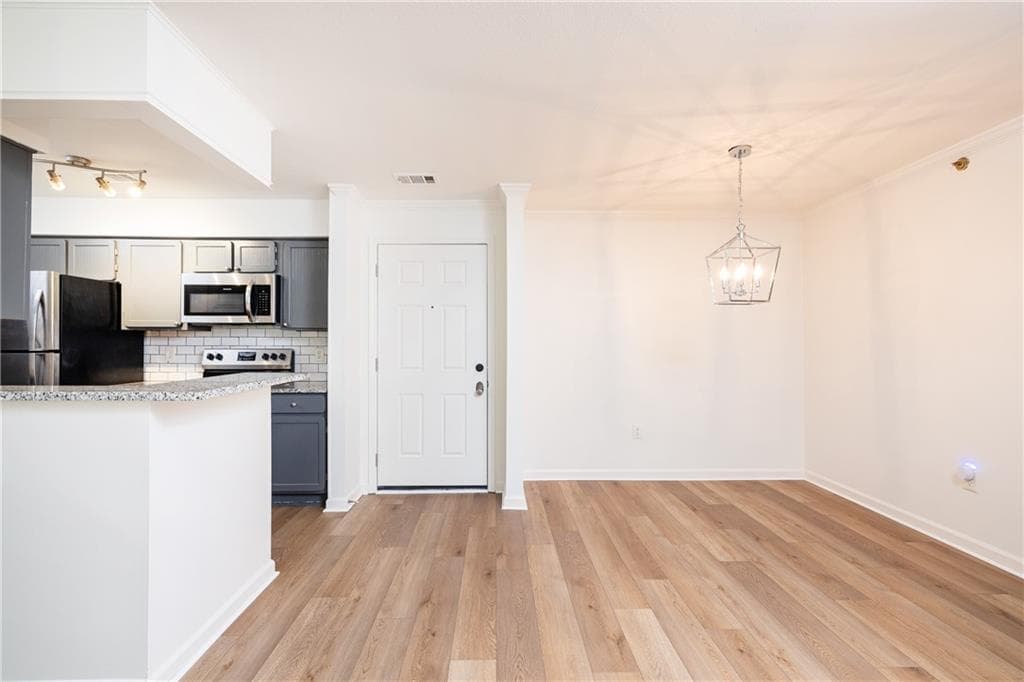 2 bedroom, 2 bathroom, 1,224 sq ft condominium for sale at 1314 Highland Bluff, Atlanta, GA 30339 — photo 5