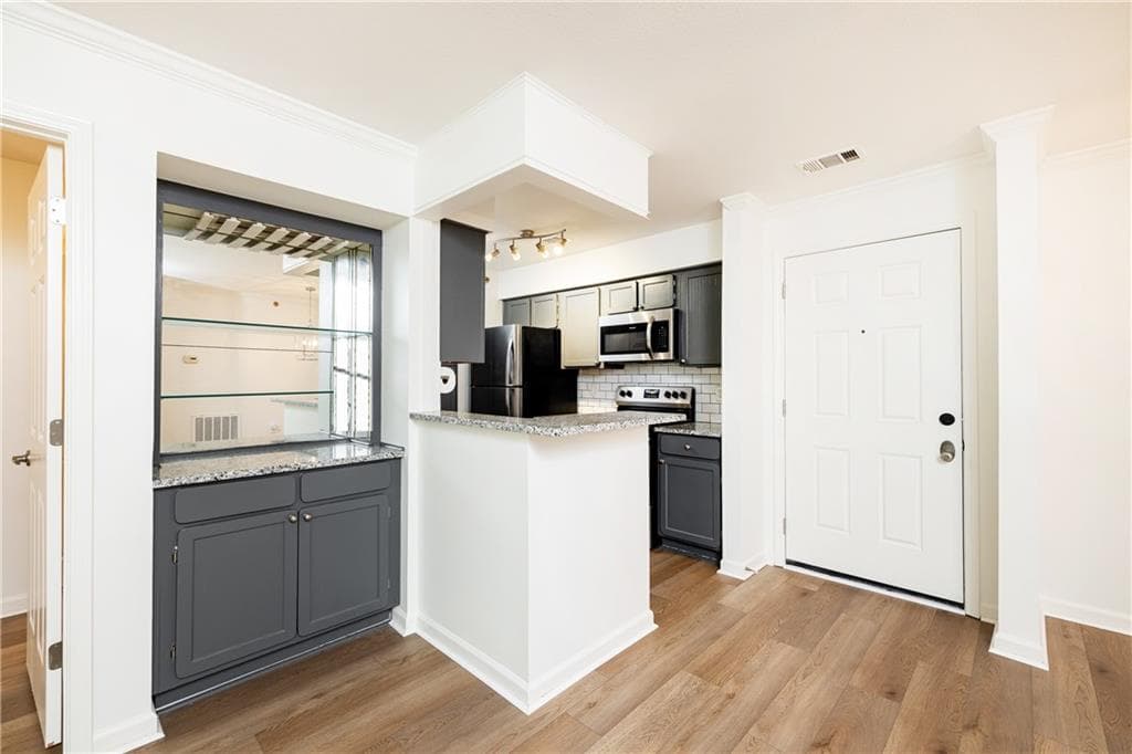 2 bedroom, 2 bathroom, 1,224 sq ft condominium for sale at 1314 Highland Bluff, Atlanta, GA 30339 — photo 8