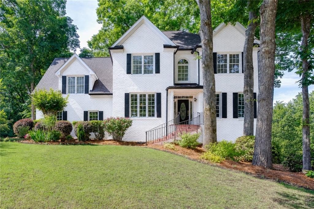 5 bedroom, 4 bathroom, 4,236 sq ft single family residence for sale at 2537 Bent Tree Drive, Dacula, GA 30019 — photo 3