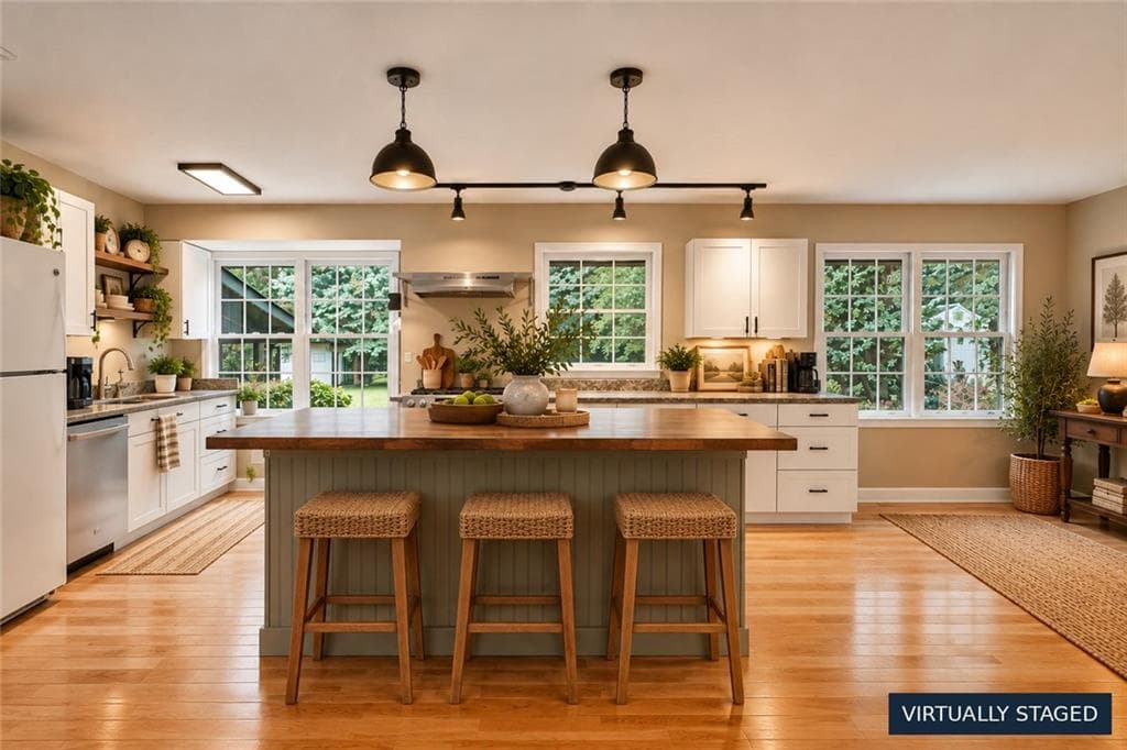 4 bedroom, 3 bathroom, 2,352 sq ft single family residence for sale at 792 Mountainbrooke Circle, Stone Mountain, GA 30087 — photo 7