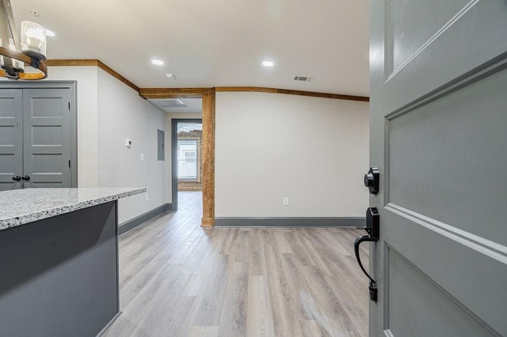 2 bedroom, 2 bathroom, 1,026 sq ft condominium for sale at 34 Depot Unit 25 Street, Hartwell, GA 30643 — photo 2