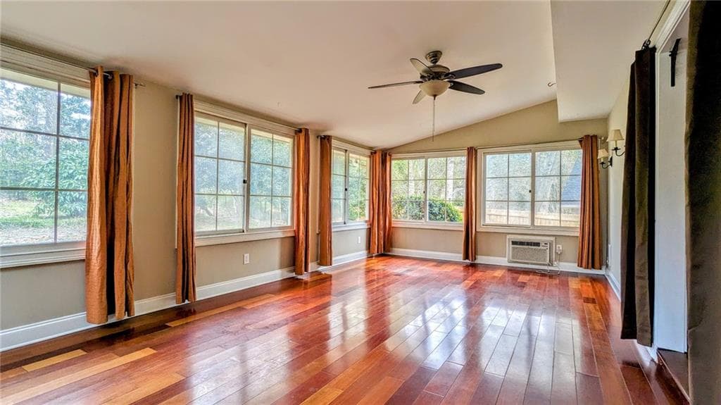 4 bedroom, 3 bathroom, 3,103 sq ft single family residence for rent at 325 Lakeshore Drive, Marietta, GA 30067 for $3,500 a month — photo 8