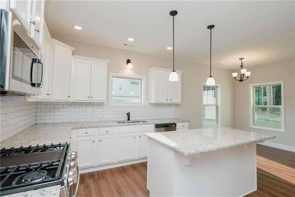 4 bedroom, 3 bathroom, 4,192 sq ft single family residence for sale at 6105 Crowley Drive, Douglasville, GA 30135 — photo 9