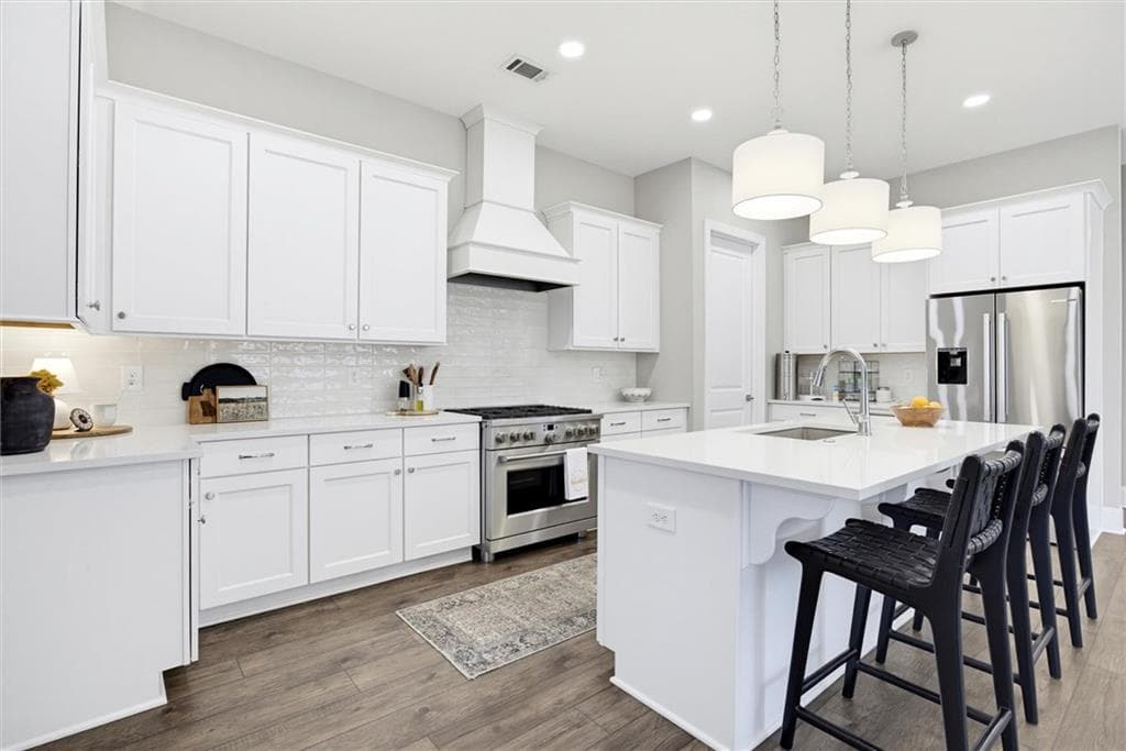 3 bedroom, 2 bathroom, 2,700 sq ft single family residence for sale at 127 Spaulding Lane, Woodstock, GA 30188 — photo 7