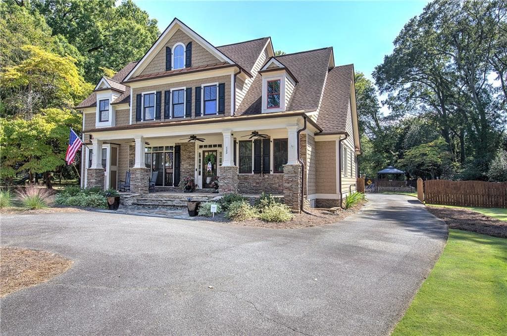 5 bedroom, 5 bathroom, 4,041 sq ft home for sale at 622 West Avenue, Cartersville, GA