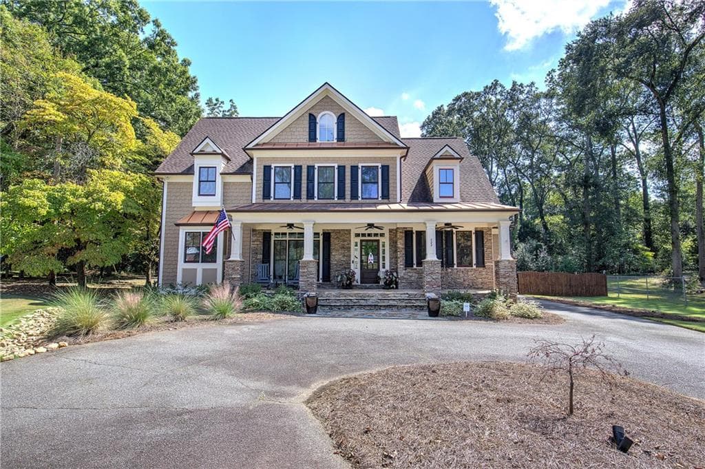 5 bedroom, 5 bathroom, 4,041 sq ft single family residence for sale at 622 West Avenue, Cartersville, GA 30120 — photo 4