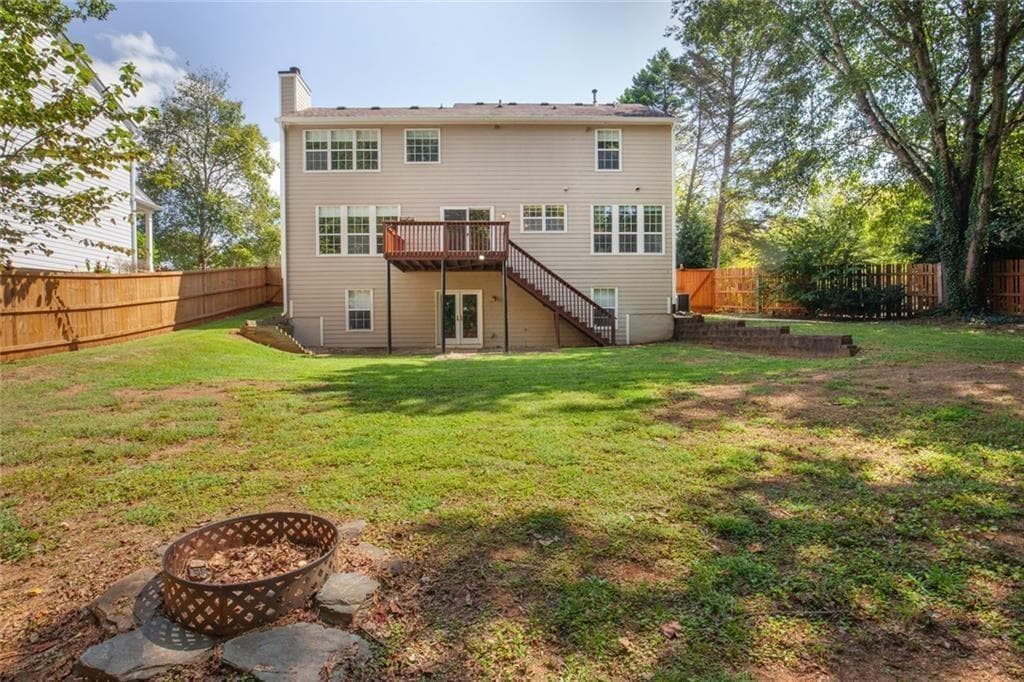 5 bedroom, 3 bathroom, 2,998 sq ft single family residence for sale at 601 Grasmere Court, Marietta, GA 30066 — photo 3