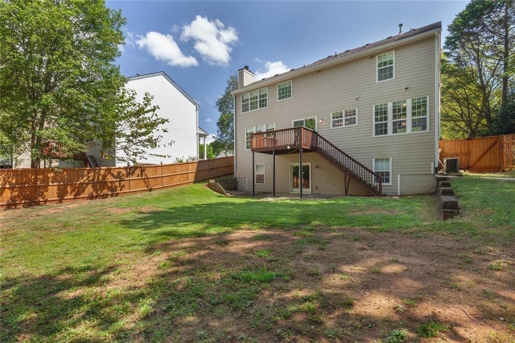 5 bedroom, 3 bathroom, 2,998 sq ft single family residence for sale at 601 Grasmere Court, Marietta, GA 30066 — photo 4