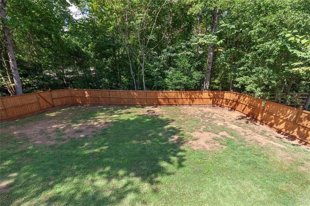 5 bedroom, 3 bathroom, 2,998 sq ft single family residence for sale at 601 Grasmere Court, Marietta, GA 30066 — photo 7