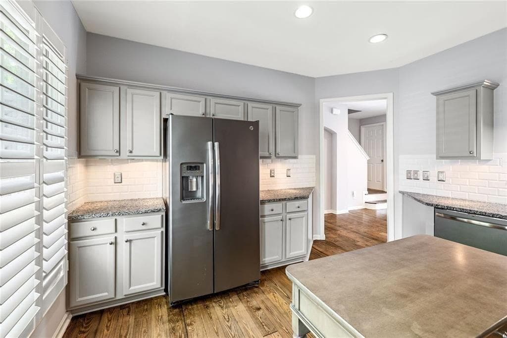 4 bedroom, 4 bathroom, 2,644 sq ft townhouse for sale at 352 Suwanee Avenue, Suwanee, GA 30024 — photo 7