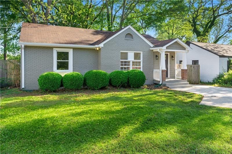3 bedroom, 2 bathroom, 1,098 sq ft single family residence for sale at 1258 Lyle Avenue, Atlanta, GA 30344 — photo 2